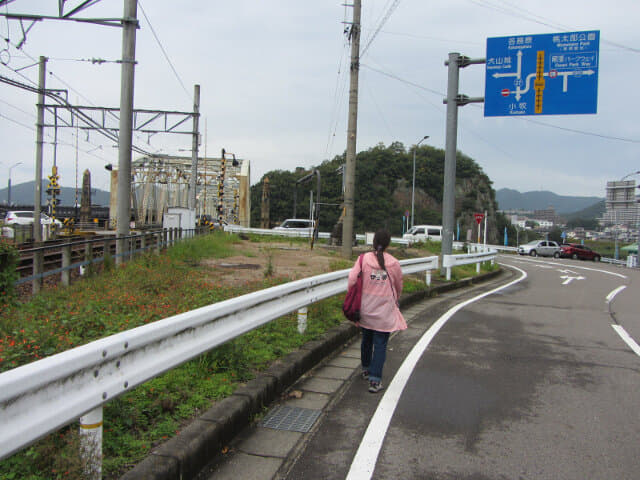 犬山遊園駅東口前街道