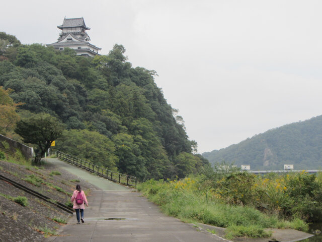 犬山市 木曾川遊步道走往犬山城