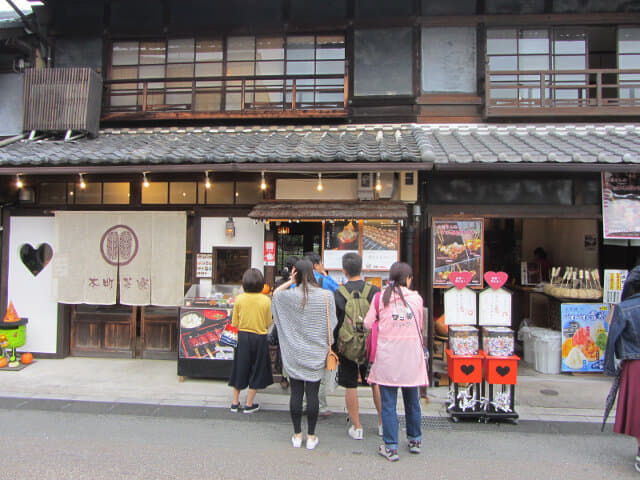 犬山城下町．本町通老街