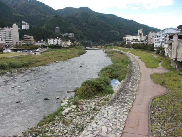 岐阜縣下呂市．飛驒川