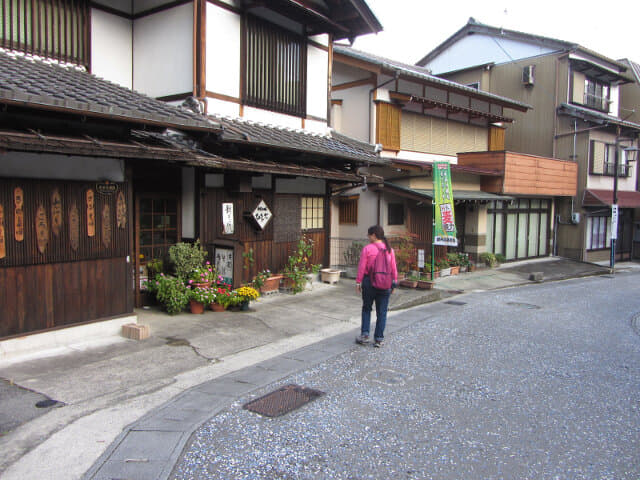 下呂 湯の街道通り