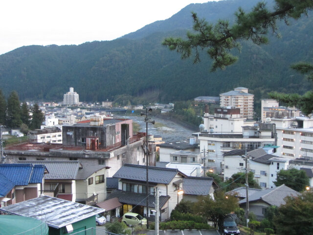 下呂溫泉寺眺望下呂市