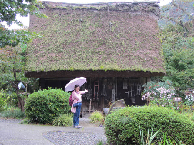 下呂溫泉合掌村．舊遠山家住宅板倉