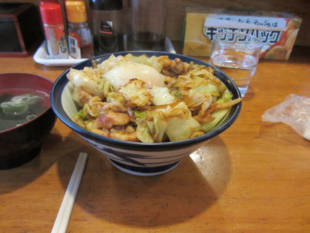 下呂溫泉街．更科廉價餐廳 野菜炒雞肉飯