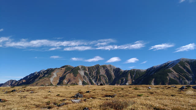 立山室堂高原荒涼景色