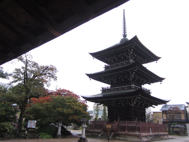 高山市．飛驒國分寺三重塔