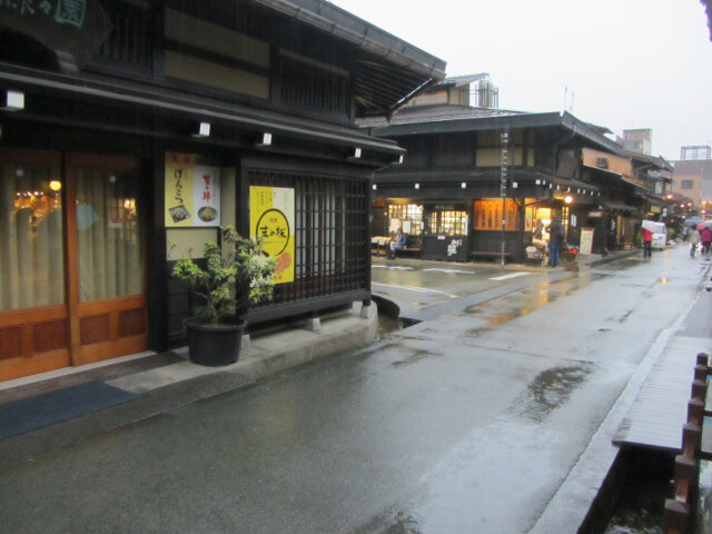 高山市 古い町並み．三之町