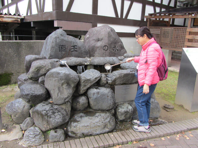 立山駅前 熊王の水