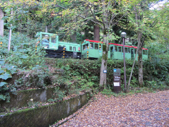 立山町．立山カルデラ砂防博物館維修車