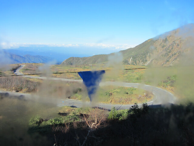 立山蜿蜒山路