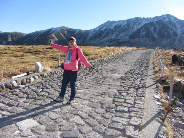 立山室堂 みくりが池周遊コース (御庫裏池回遊路)