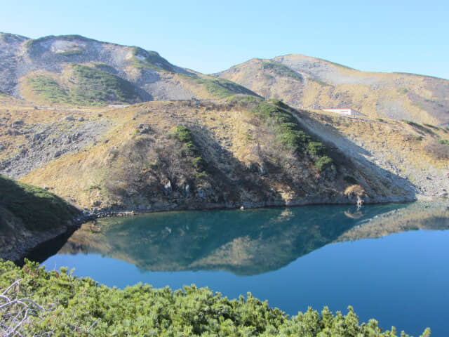 立山室堂 御庫裏池 (みくりが池)