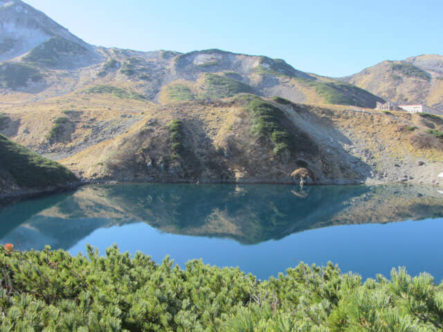 立山室堂 みくりが池 (御庫裏池)