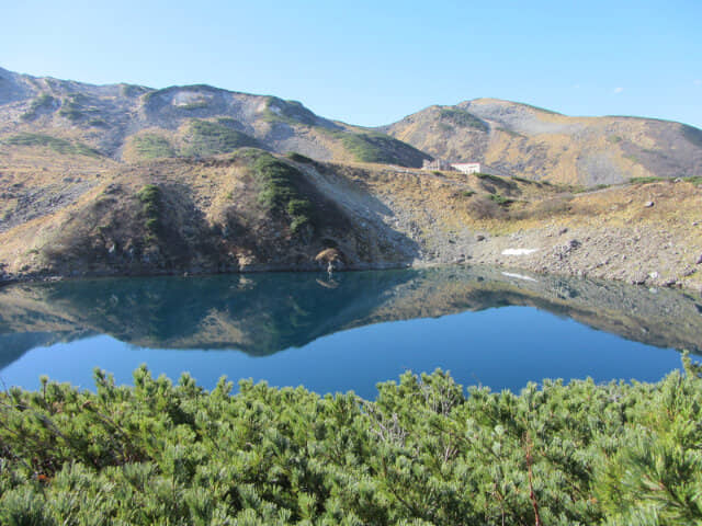 立山室堂 みくりが池 (御庫裏池)