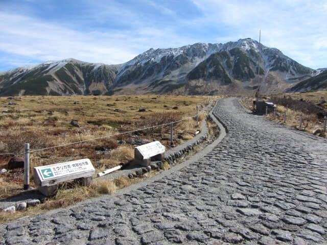 立山室堂みくりが池周遊コース (御庫裏池回遊路)