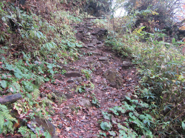 立山八郎坂崎嶇險峻山路