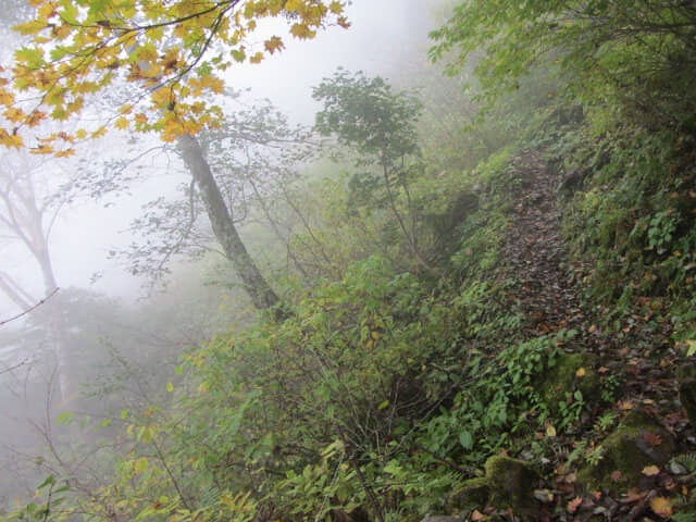 立山八郎坂崎嶇險峻山路