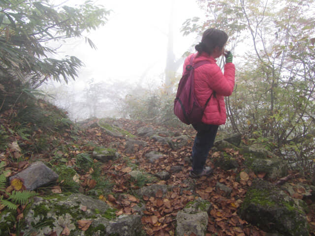 立山八郎坂陡峭崎嶇山路