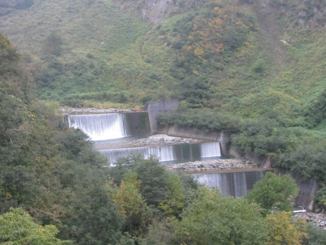 立山．称名川瀑布