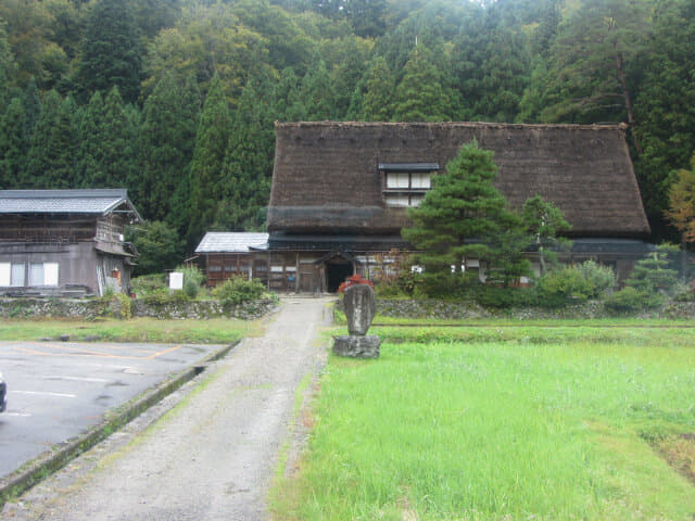 五箇山．合掌造り最大 岩瀨家