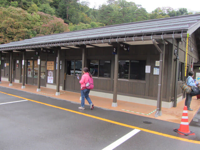 加越能世界遺産巴士 荻町白川鄉巴士站