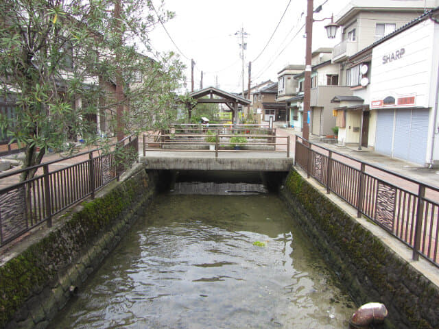 黒部市生地 背戶川