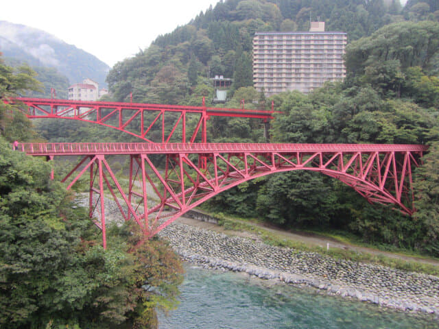 黑部峽谷．山彥橋、新山彥橋