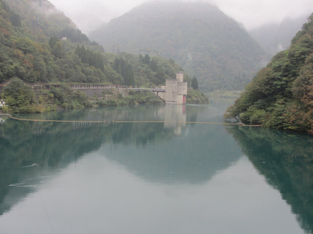 黑部峽谷．宇奈月湖 新柳河原發電所