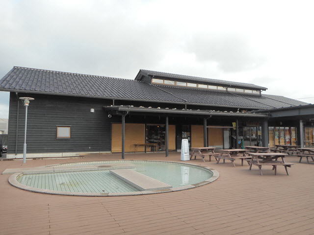 黑部市．魚の駅生地 とれたて館