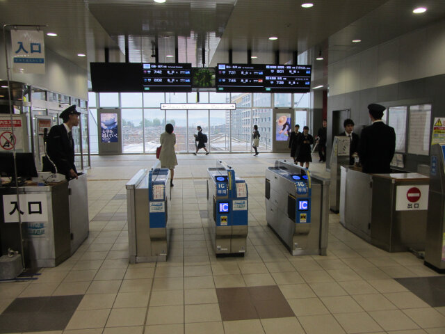 高岡駅 冰見線剪票口