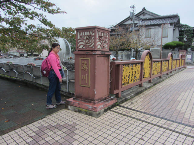 富山縣．冰見市 湊川中の橋