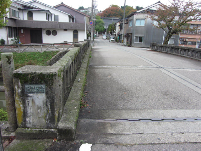 冰見市．湊川 田町橋