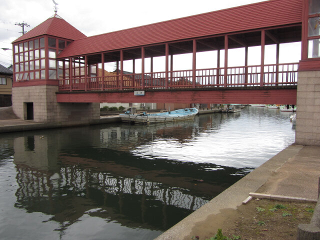 新湊內川運河．放生津橋