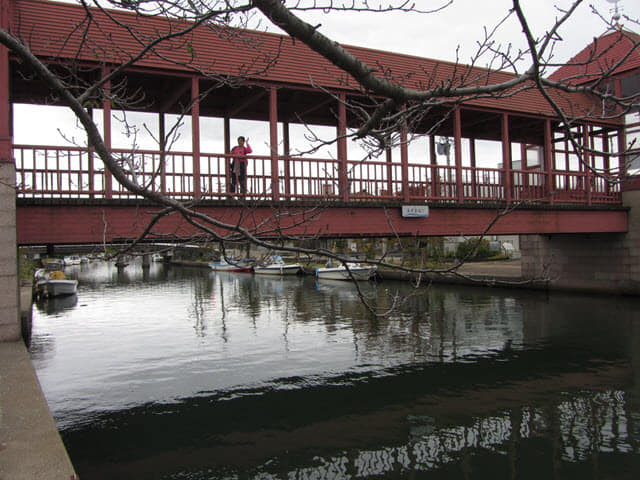 新湊內川運河．放生津橋