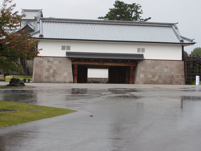 金澤城公園．河北門