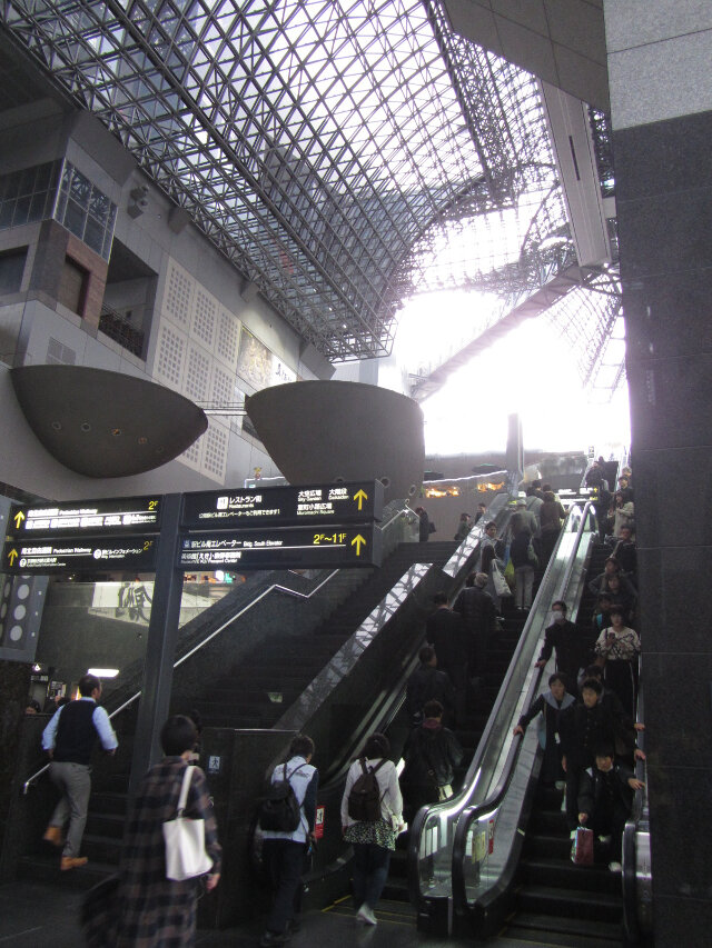 京都駅多段手扶電梯