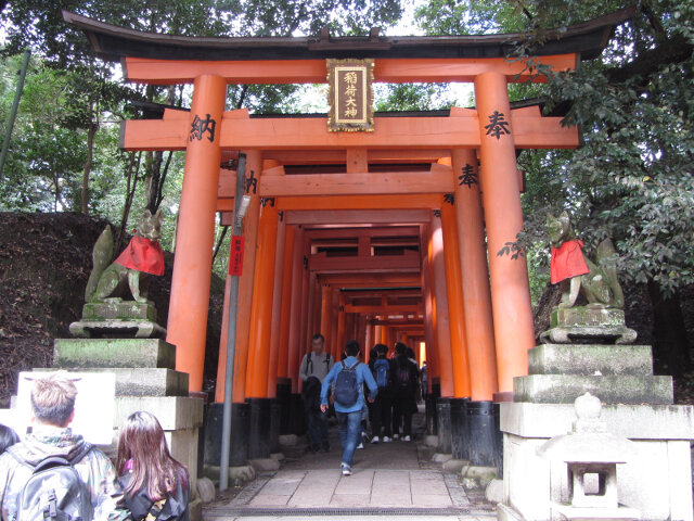 京都伏見稻荷大社．千本鳥居