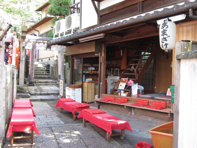 京都伏見稻荷大社 餐館、商店