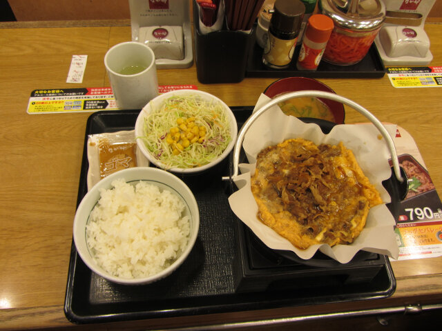 京都 なか卯 NAKAU 牛肉鍋定食