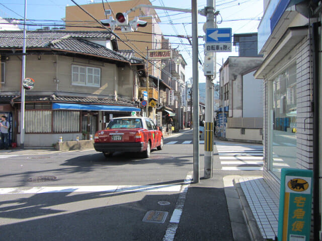 京都東山區 松原通、大和大路通十字路口