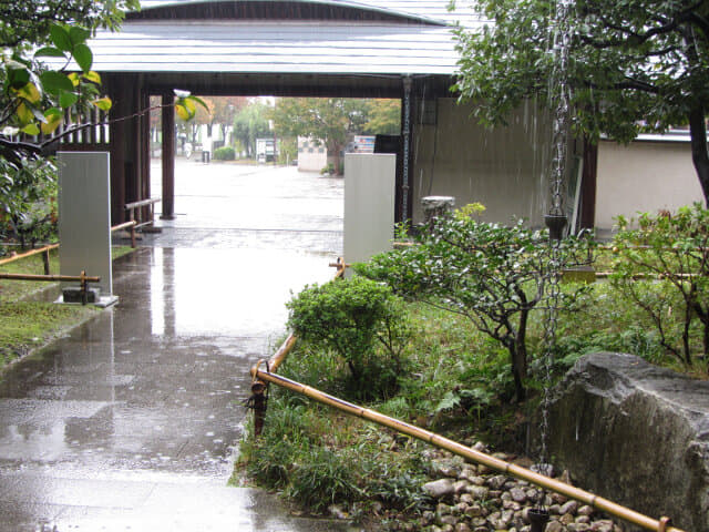 京都梅小路公園 緑の館、朱雀の庭