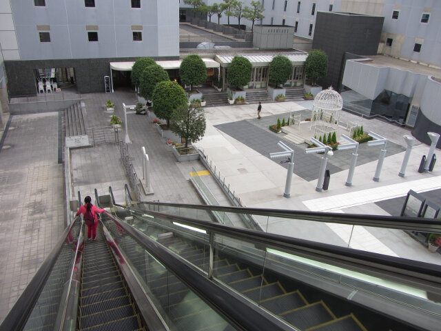 京都火車站．空中徑路 Skyway 手扶電梯段